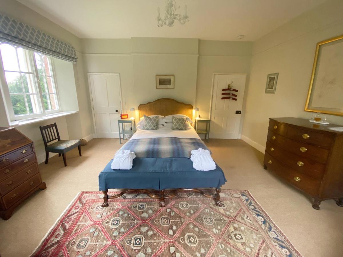 Готель Chillingham Manor Екстер'єр фото