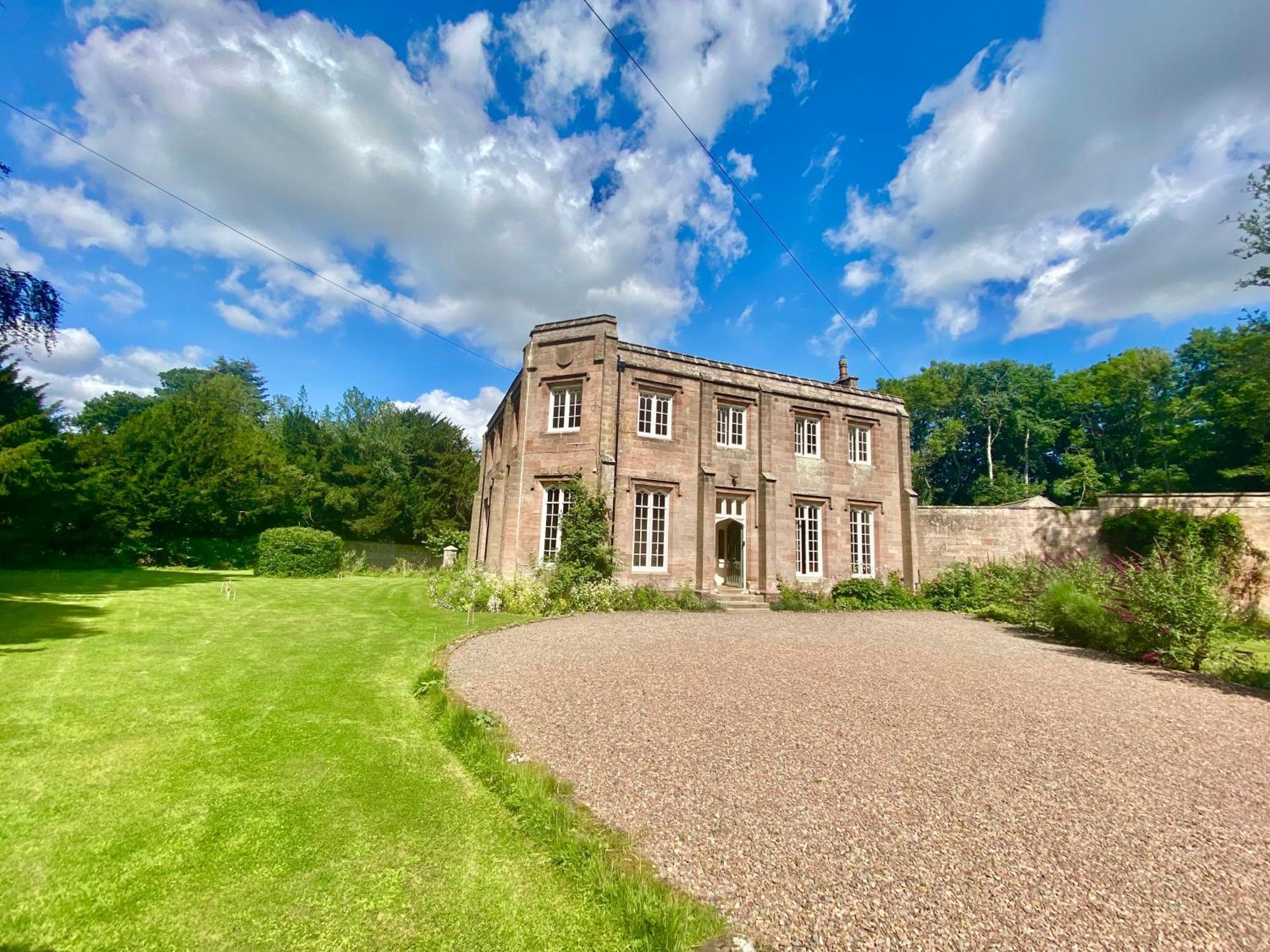 Готель Chillingham Manor Екстер'єр фото